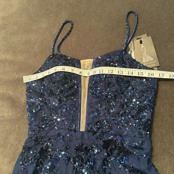 Women’s Blue Mermaid Fit Prom Dress Sparkly Sequins Lace Up Back Size 6 NWT - Picture 10 of 13